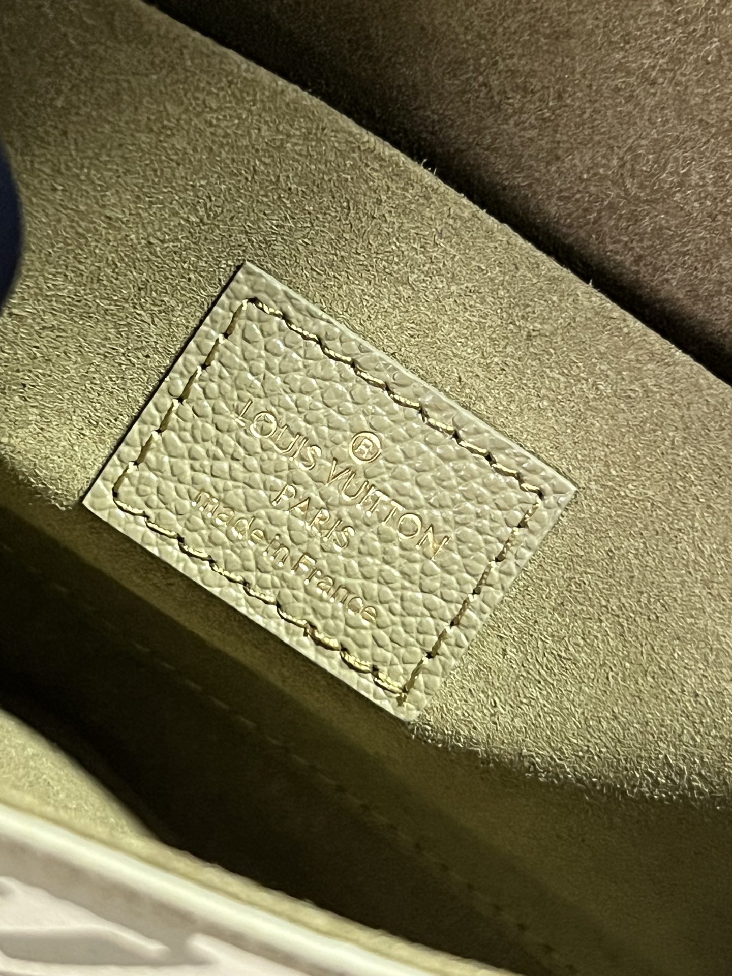 Louis Vuitton Haute Couture Classic Luxury Handbag Shoulder Crossbody 9