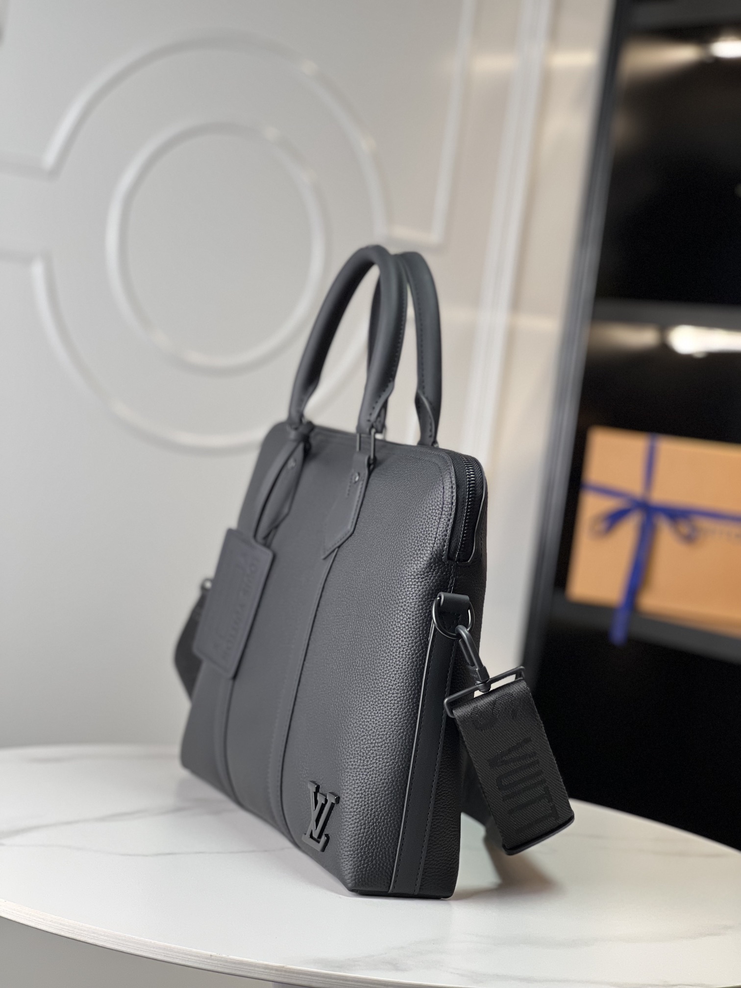 Louis Vuitton Haute Couture Classic Luxury Handbag Shoulder Crossbody 2