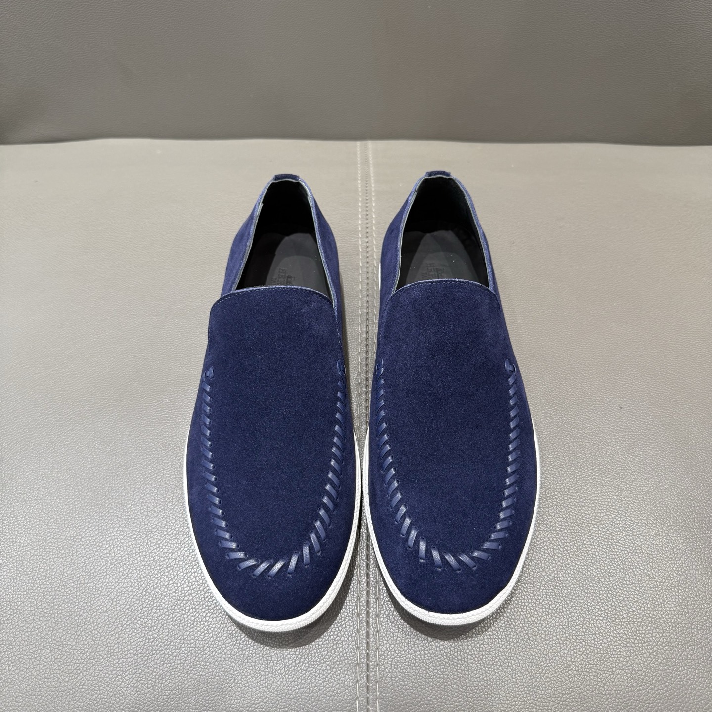 NO:833041,[Hermes] Job calf leather loafers, with rubber soles, comfortable to wear, creating a casual urban style. 39–44 (38.45.46 fixed),, hermes, loafers, cowhide19860909【Hermes】Job小公牛皮乐福鞋,搭配橡胶鞋底,款式穿着感受舒适,打造休闲都市风格.39–44（38.45.46定),,hermes,loafers,cowhide,Men's shoes