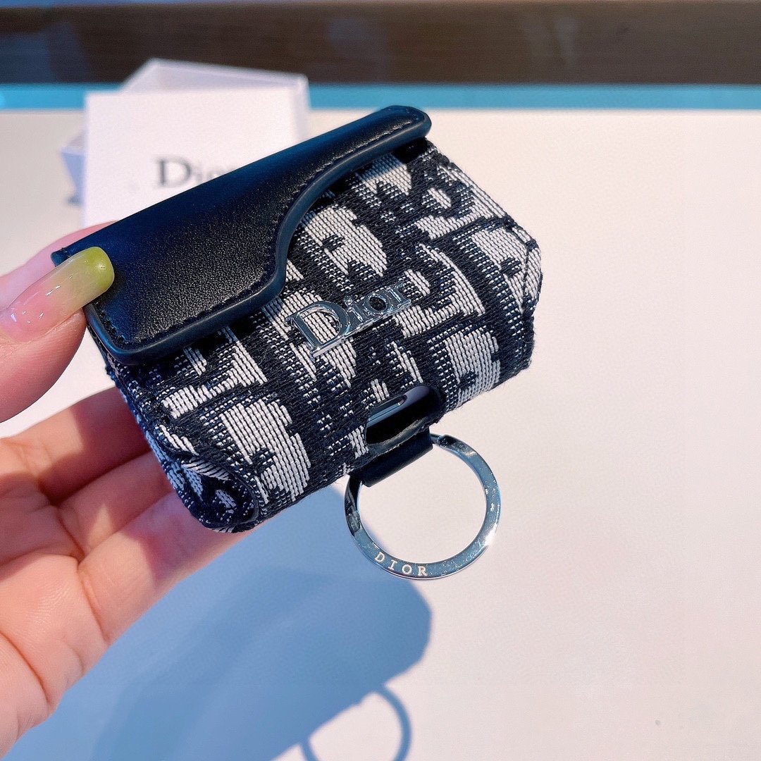 Dior官网款耳机包迪奥拼色耳机包原版五金一个尺寸73mm*68mm*35mm适用任何尺寸蓝牙耳机包挂件