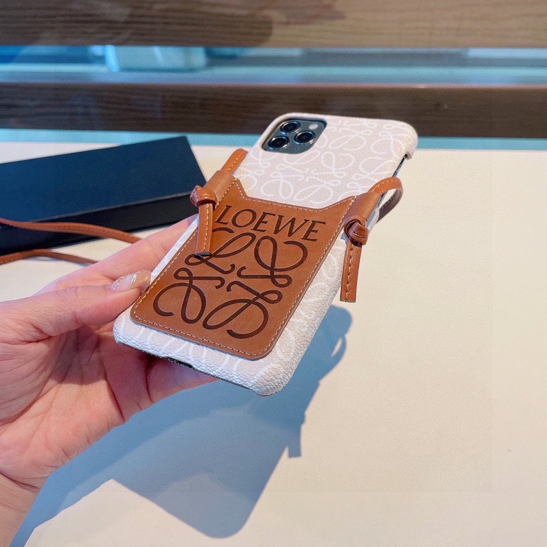 新款上架Loewe罗意威斜挎卡包手机壳iPhone15型号已出货型号为了不出现报错型号请打开本机查看手机