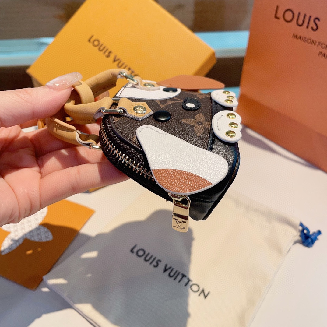 爆款路易威登LOUISVUITTON新款mini小狗贝壳包LV包包挂饰钥匙扣零钱包耳机包顶级进口PU材质