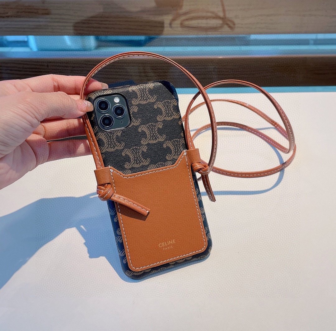 新品️CELINE赛琳凯旋门官网同款11手机壳插卡包斜挎手机壳时尚界的黑马[强]iPhone15型号已出