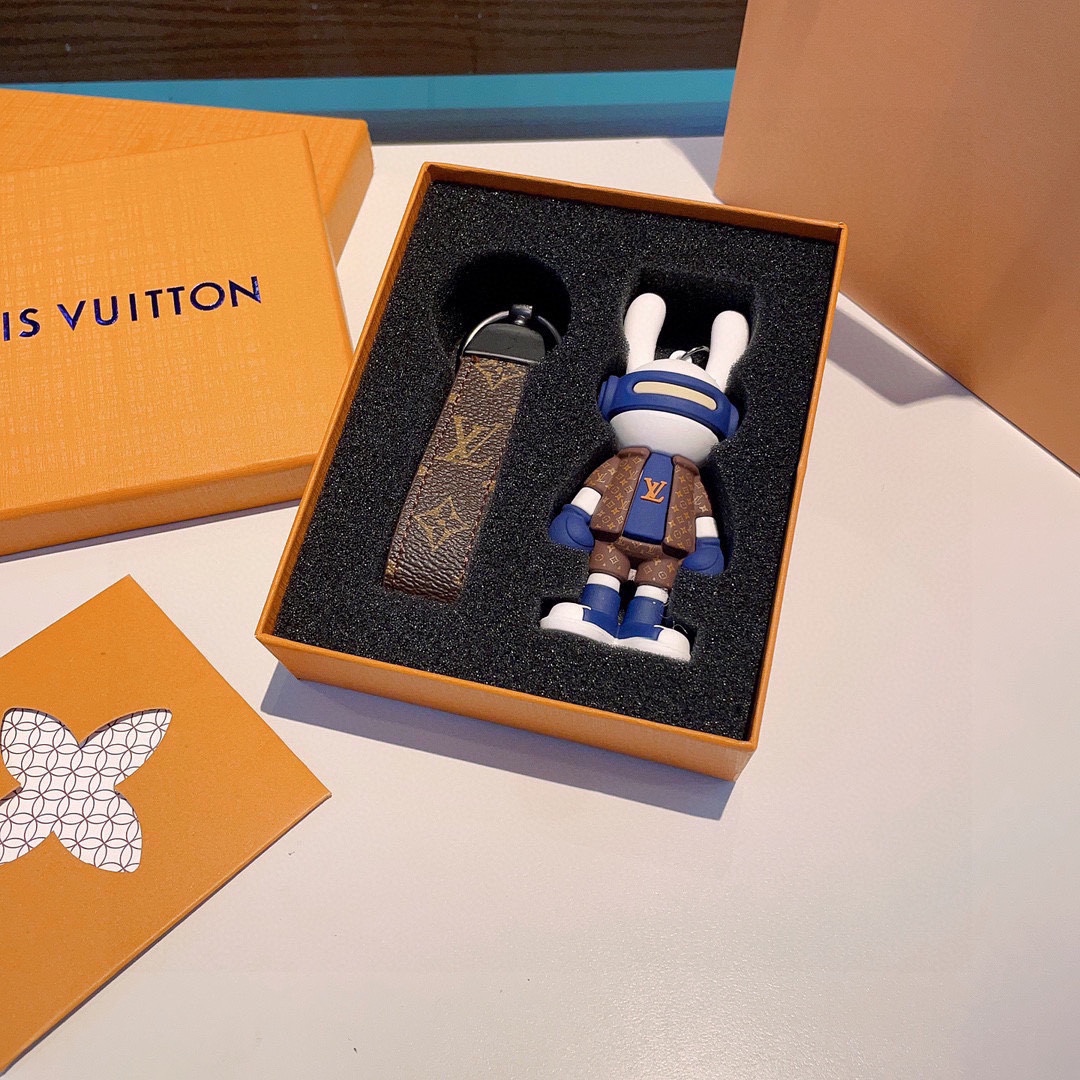 NO:287067,LV rabbit doll keychain, detachable as car ornaments, popular internet celebrity high-end decorative pendants, high-version shipment, packaging, mobile phone case, louis vuitton, keychain, phone cases19860909LV兔子公仔钥匙扣 可拆卸当汽车摆件,网红爆款 高档装饰挂件 高版本出货 配包装,手机壳,louis vuitton,keychain,phone cases,accessory