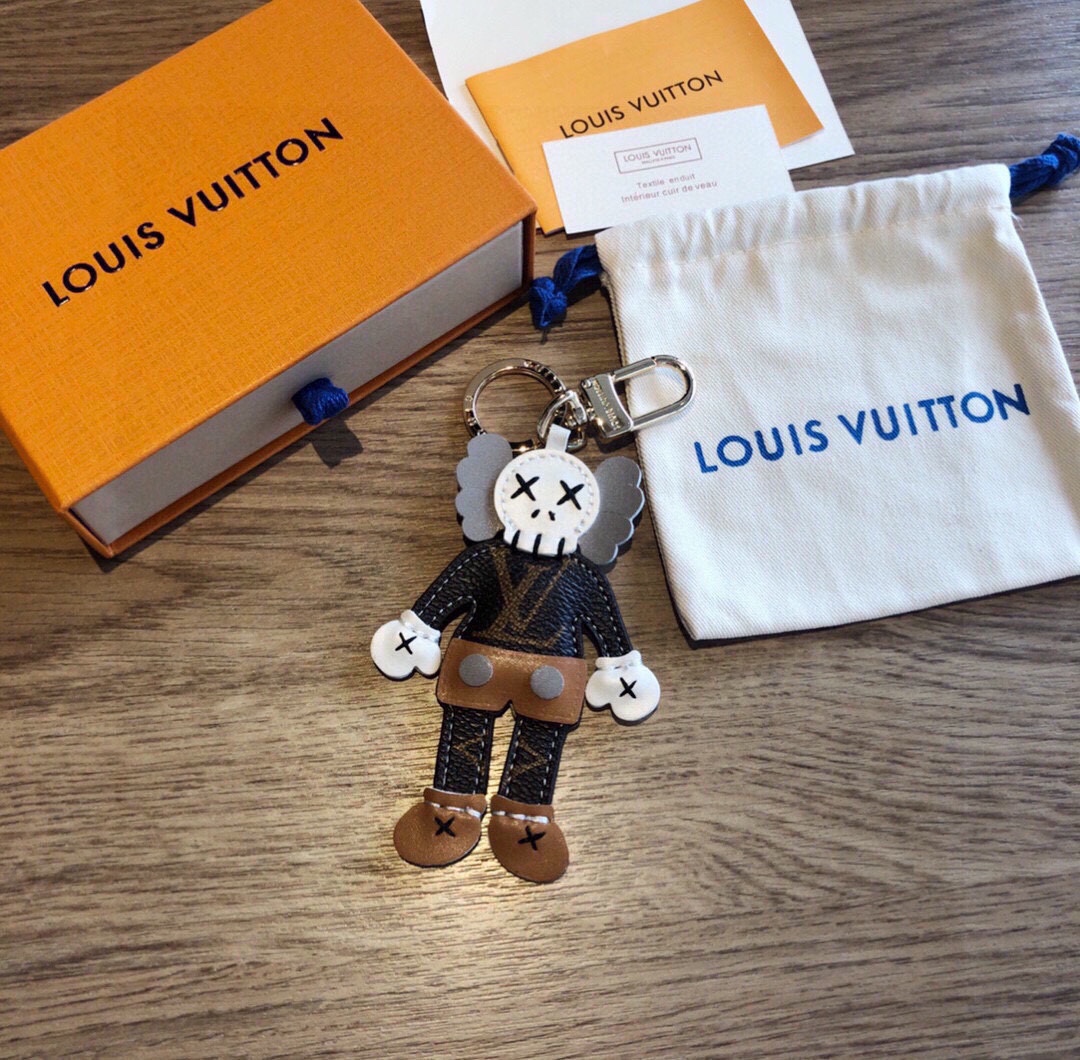 LOUIS VUITTON ✕ KAWS Keychain / Bag Charm & LV Monogram Phone Case - Comprehensive 7