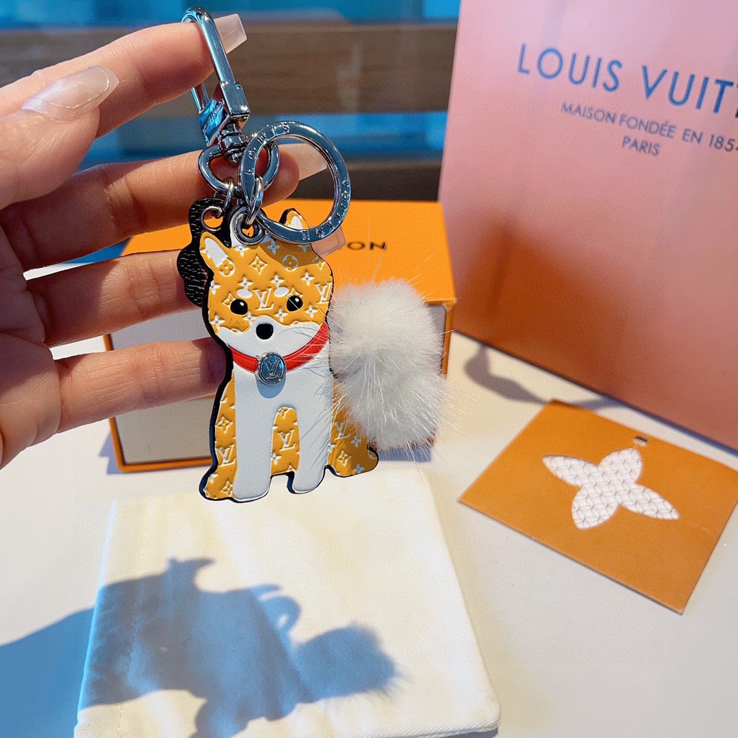 LOUIS VUITTON官网M00994柴犬水貂毛球钥匙扣挂件  LV包饰与钥匙扣 2