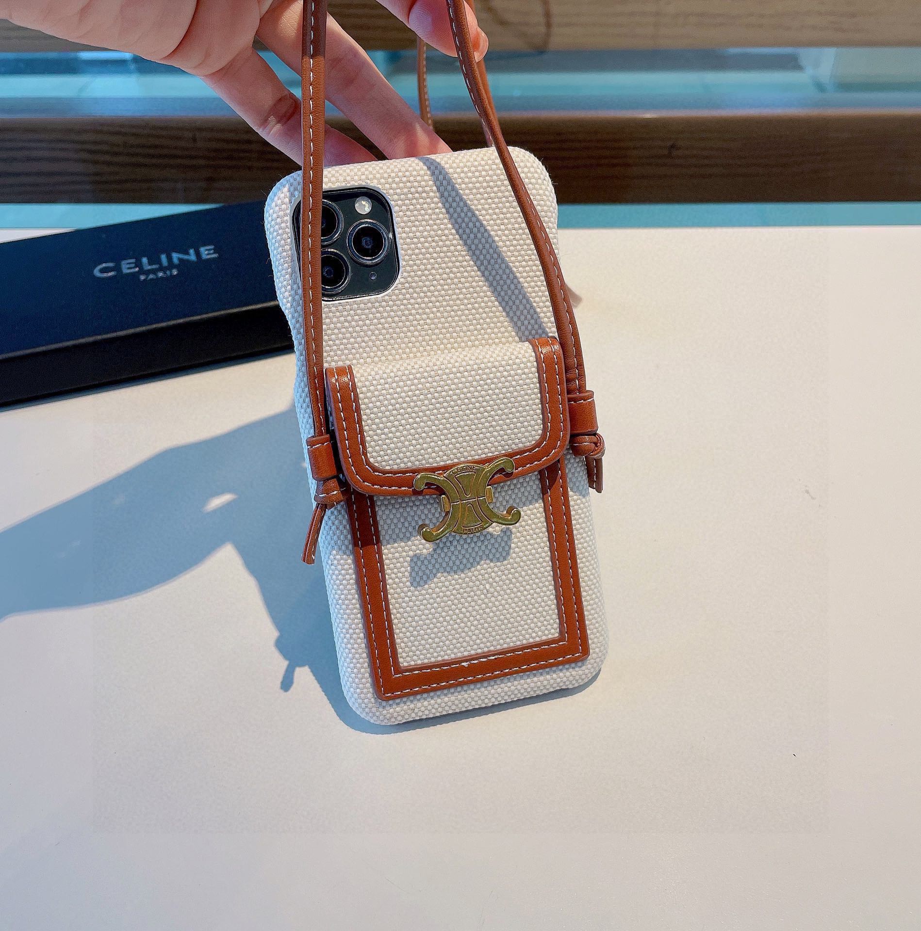 Celine Selinka’s Cell Phone Shell Packs and iPhone 16 Series Updates. - 图片 8