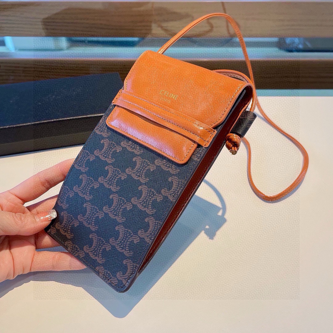 “2022 Hottest Celine Cell Phone Bag: Slashy, Crafty, Double-Packed Must-Have Accessory” - 图片 6