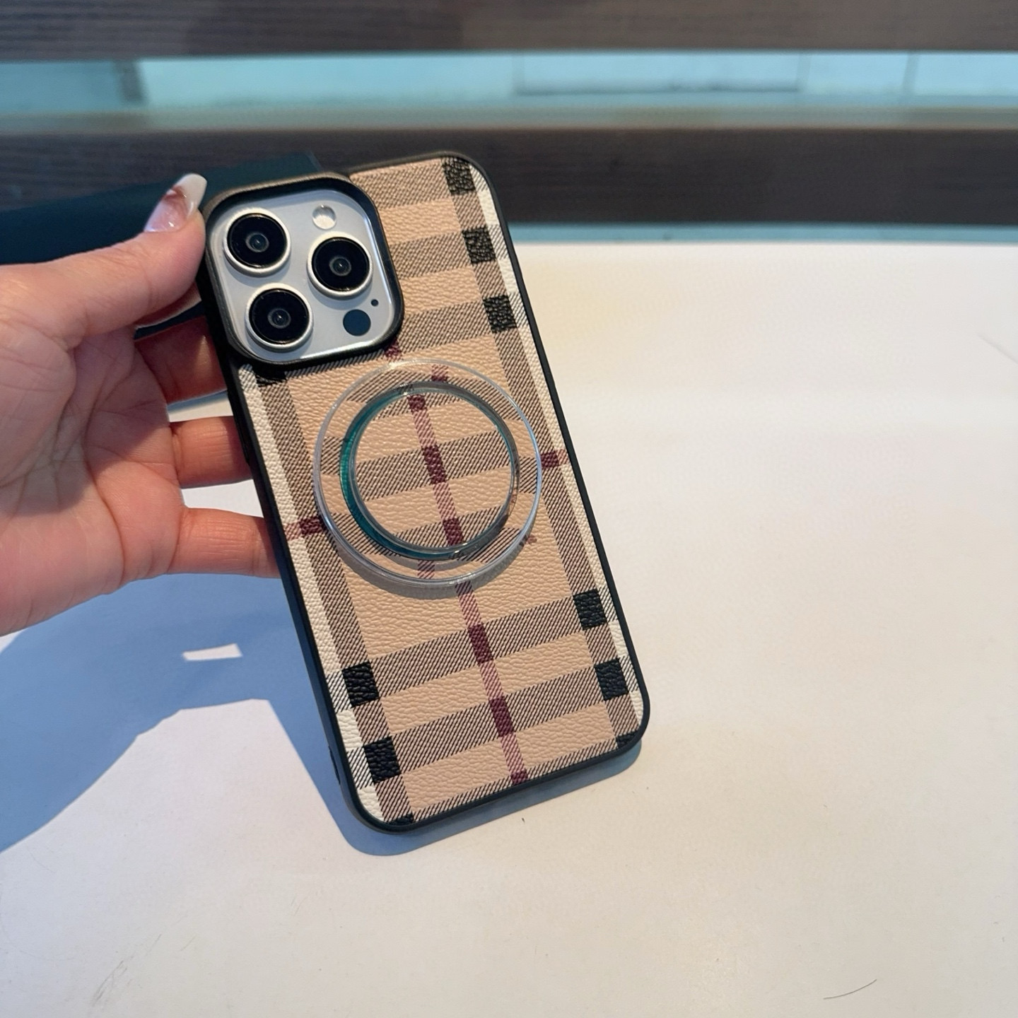 Barboli Magnetic Suction Cell Shell for iPhone 16 Series and Custom Models - 图片 2