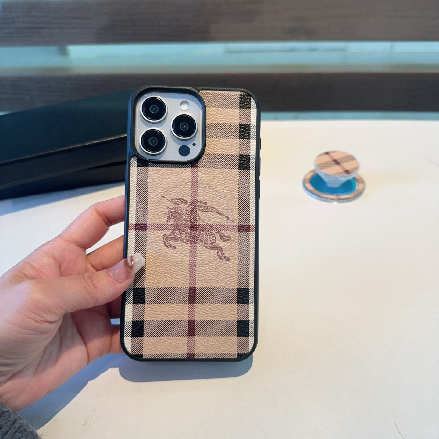 Barboli Magnetic Suction Cell Shell for iPhone 16 Series and Custom Models - 图片 4