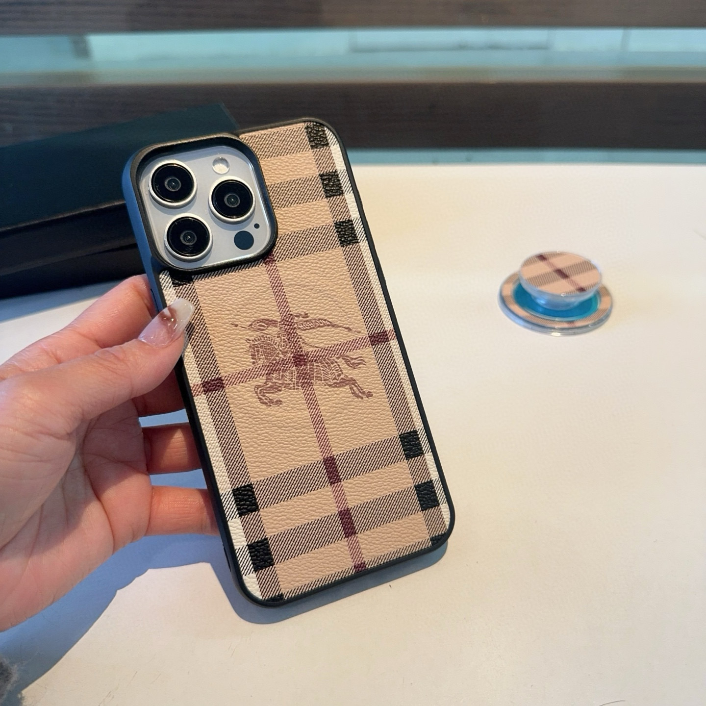 Barboli Magnetic Suction Cell Shell for iPhone 16 Series and Custom Models - 图片 7