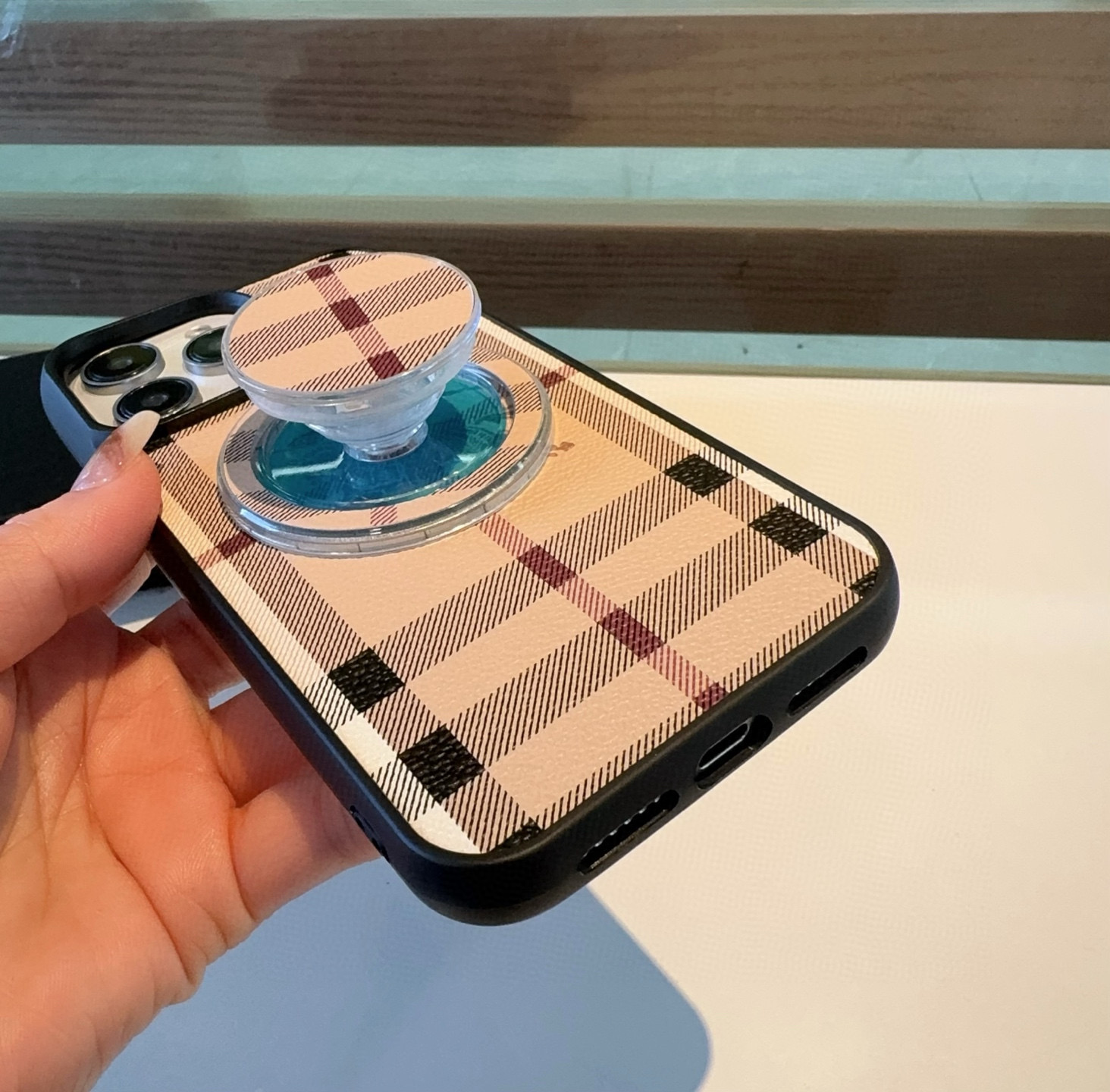 Barboli Magnetic Suction Cell Shell for iPhone 16 Series and Custom Models - 图片 6