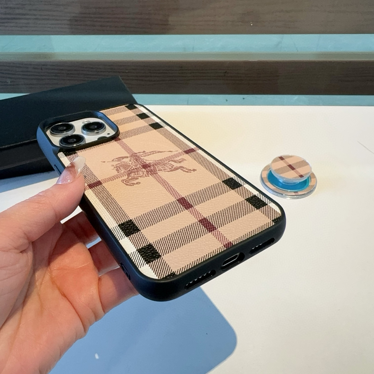 Barboli Magnetic Suction Cell Shell for iPhone 16 Series and Custom Models - 图片 8