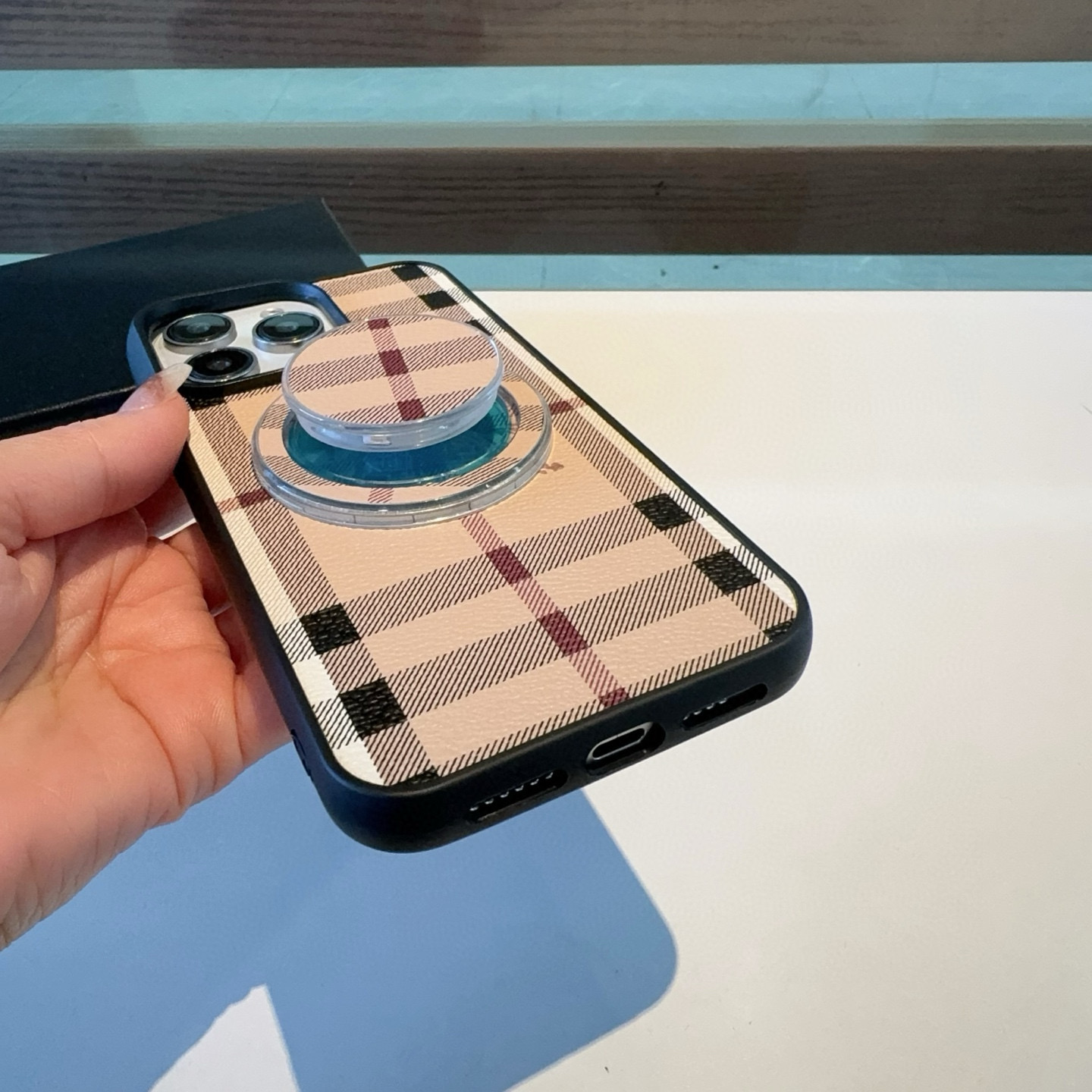 Barboli Magnetic Suction Cell Shell for iPhone 16 Series and Custom Models - 图片 9