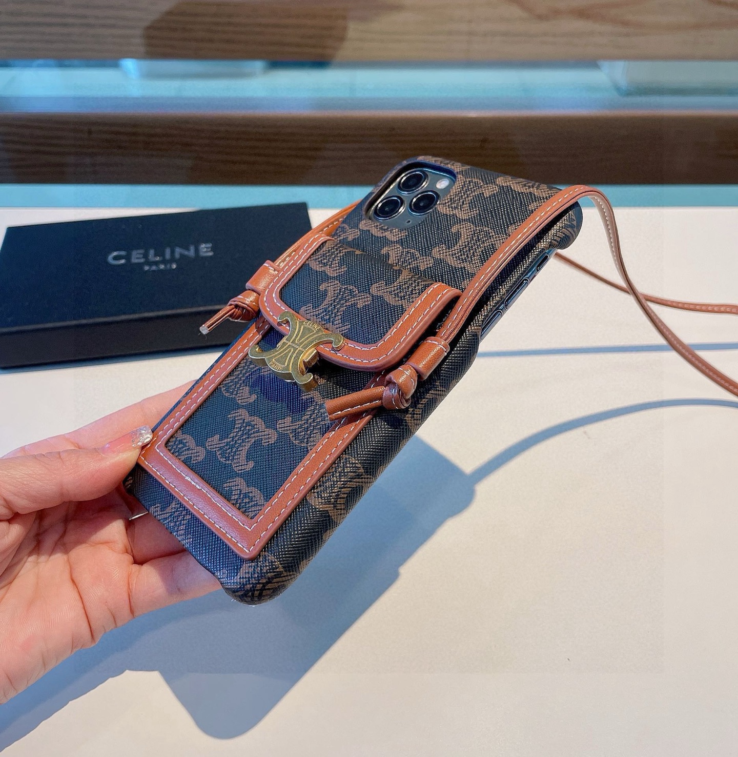 Celine Selinka’s Cell Phone Shell Pack and Latest iPhone Updates List. - 图片 4