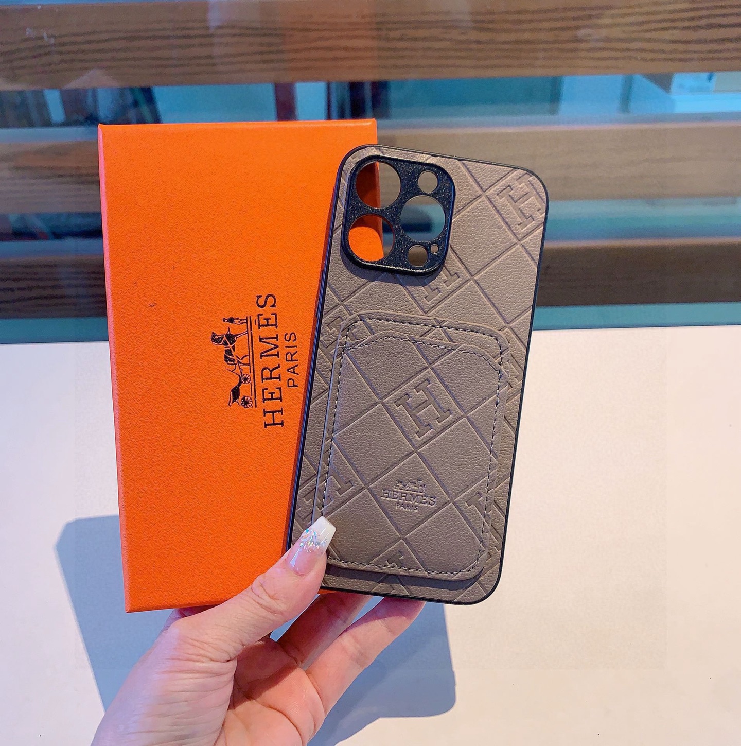 Latest iPhone Series Models with Sizes and Customization Options - 图片 7