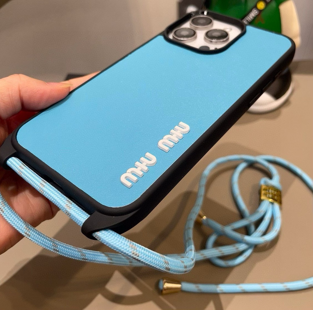 Miumiu’s New iPhone Shell Collection with Latest Models and Customization Options - 图片 8
