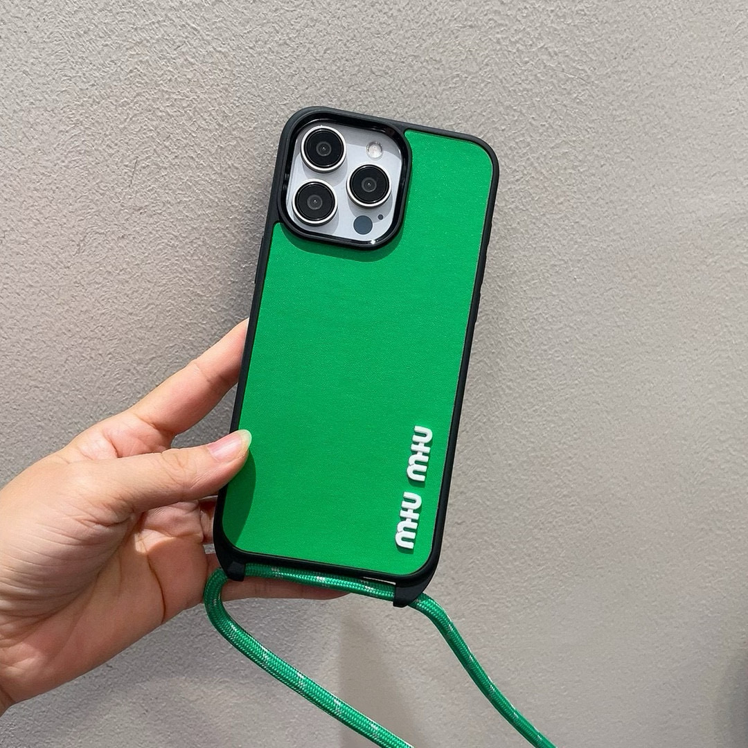 Miumiu’s New iPhone16 Series Cell Phone Shells and Customization Options - 图片 1