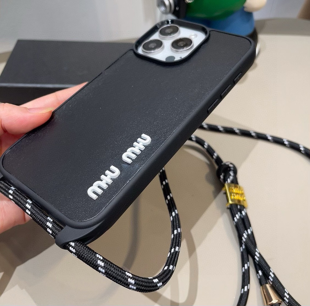 Miumiu’s New Cell Phone Shell: iPhone16 Series Updates and Customization Options - 图片 4