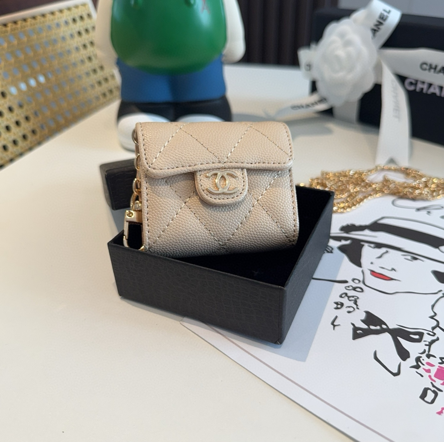 Fashion Mini-Packs with Bluetooth Headset in Compact Size of 7.3×6.5x3cm - 图片 2