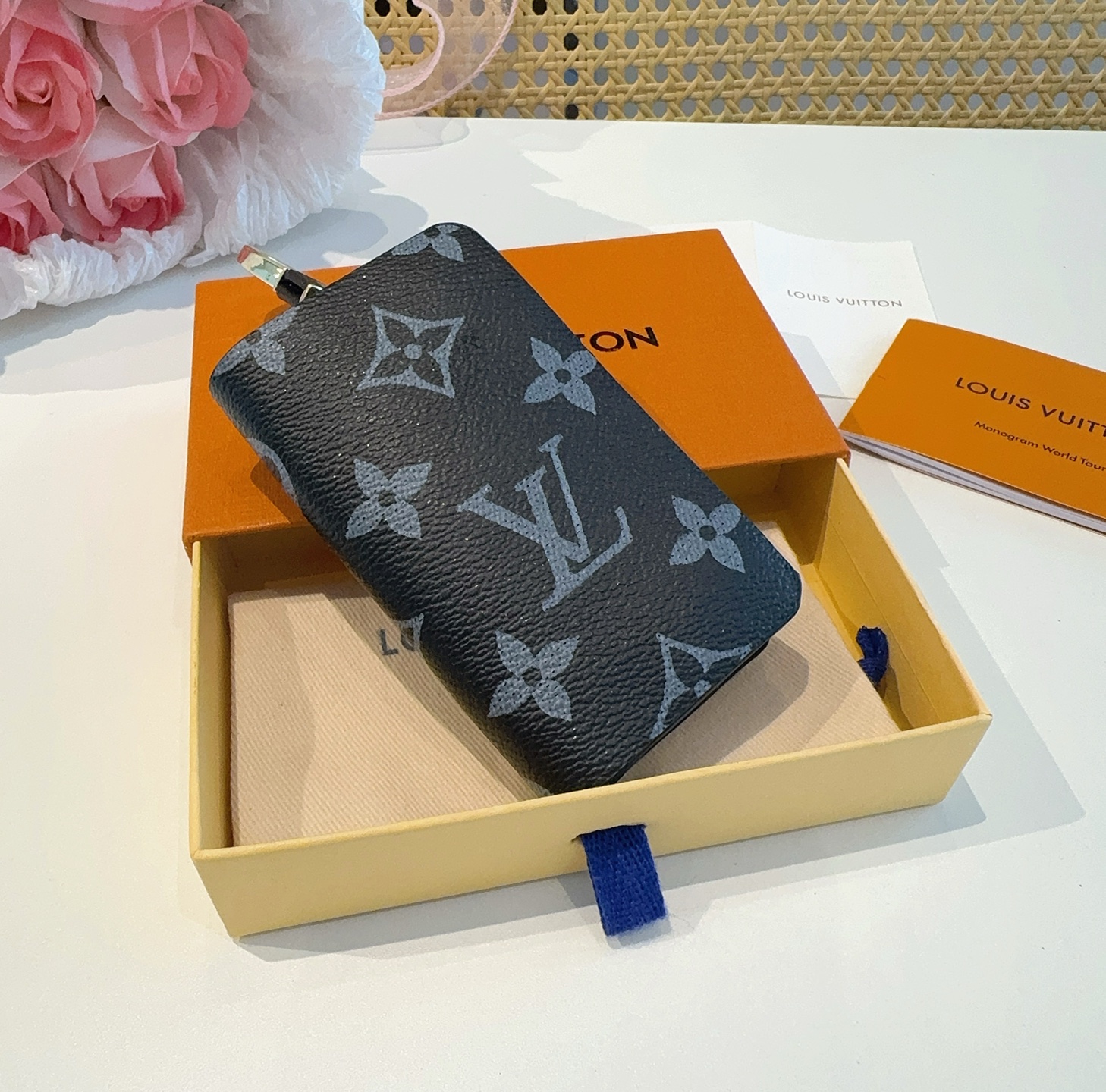  。LV经典老花钥匙包，车钥匙包 挂件配饰