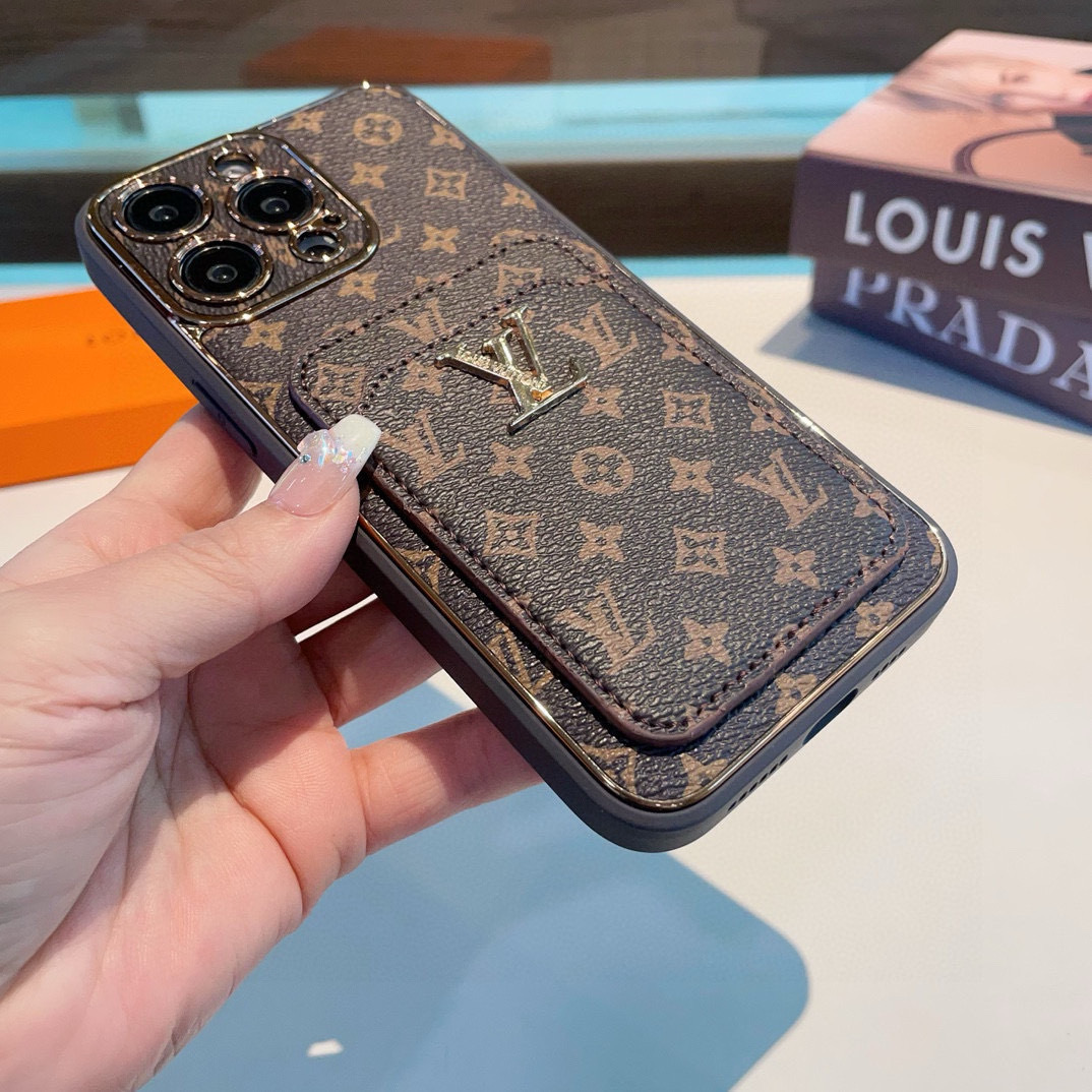 。LV卡包手机壳 肤感二合一电镀老花插卡手机壳
型号:为了不出现报错型号,请打开本机查看手机设置显示的