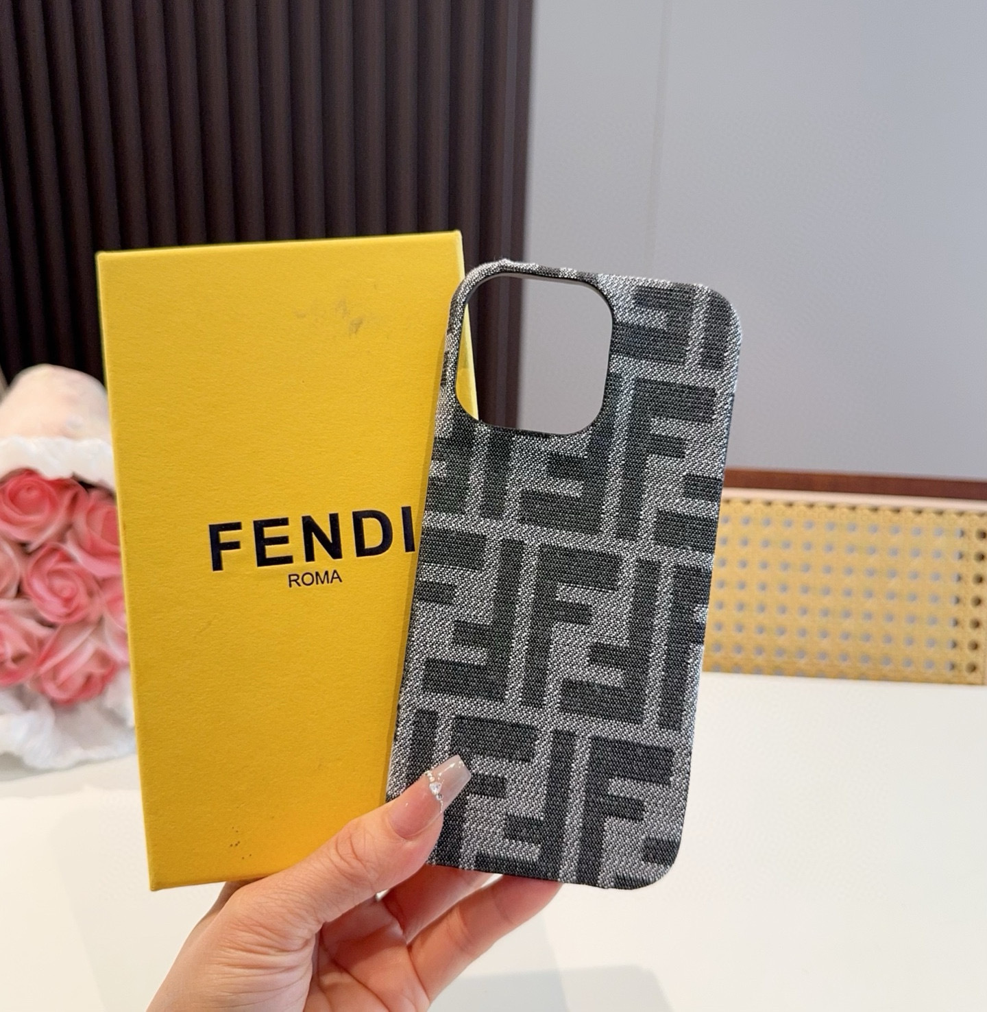 💗Fendi芬迪经典FF老花手机壳
型号:为了不出现报错型号,请打开本机查看手机设置显示的型号⚠️⚠