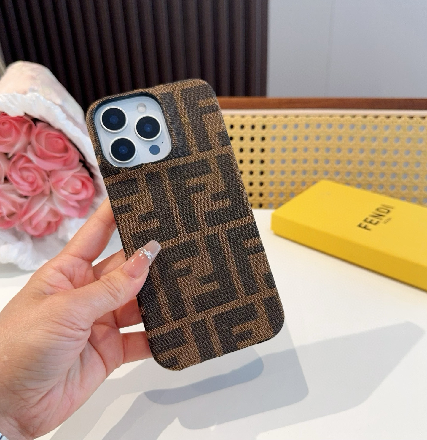 💗Fendi芬迪经典FF老花手机壳
型号:为了不出现报错型号,请打开本机查看手机设置显示的型号⚠️⚠