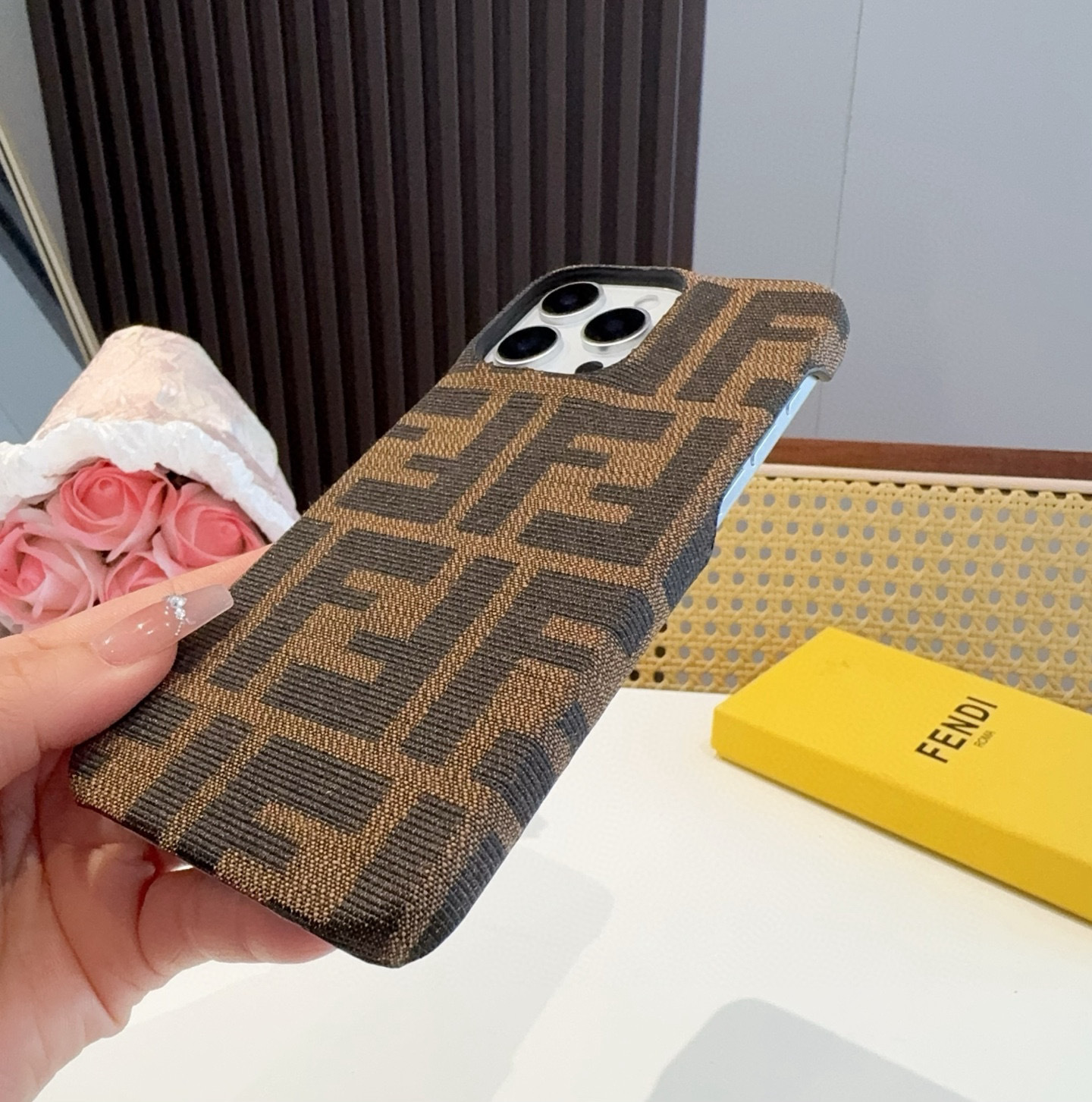 💗Fendi芬迪经典FF老花手机壳
型号:为了不出现报错型号,请打开本机查看手机设置显示的型号⚠️⚠