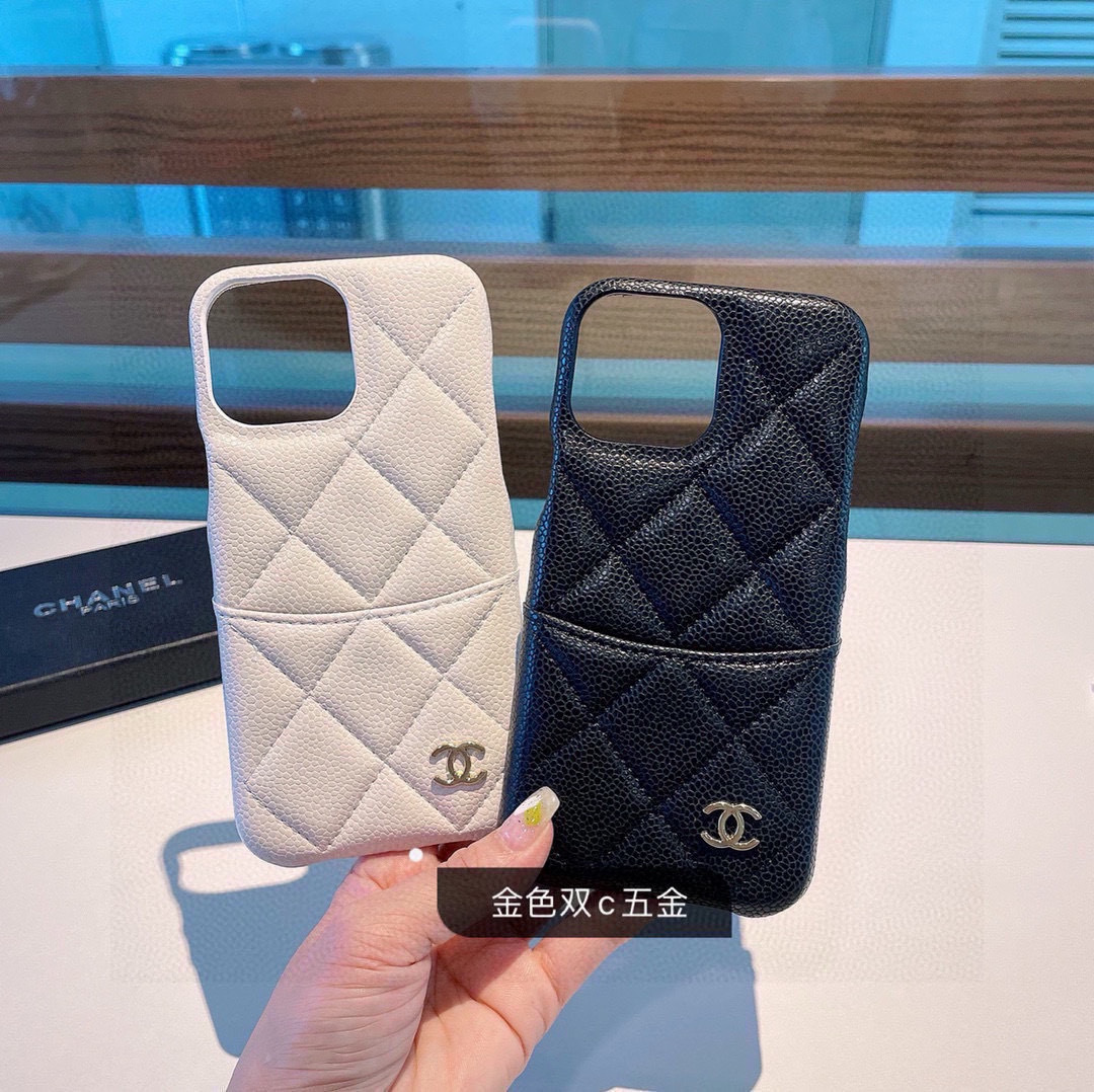 💃CHANEL💠香奈儿火爆时尚圈的手机壳
专柜同款鱼子酱皮菱格车线插卡手机壳📱时尚潮流必备💃
⚠️⚠️