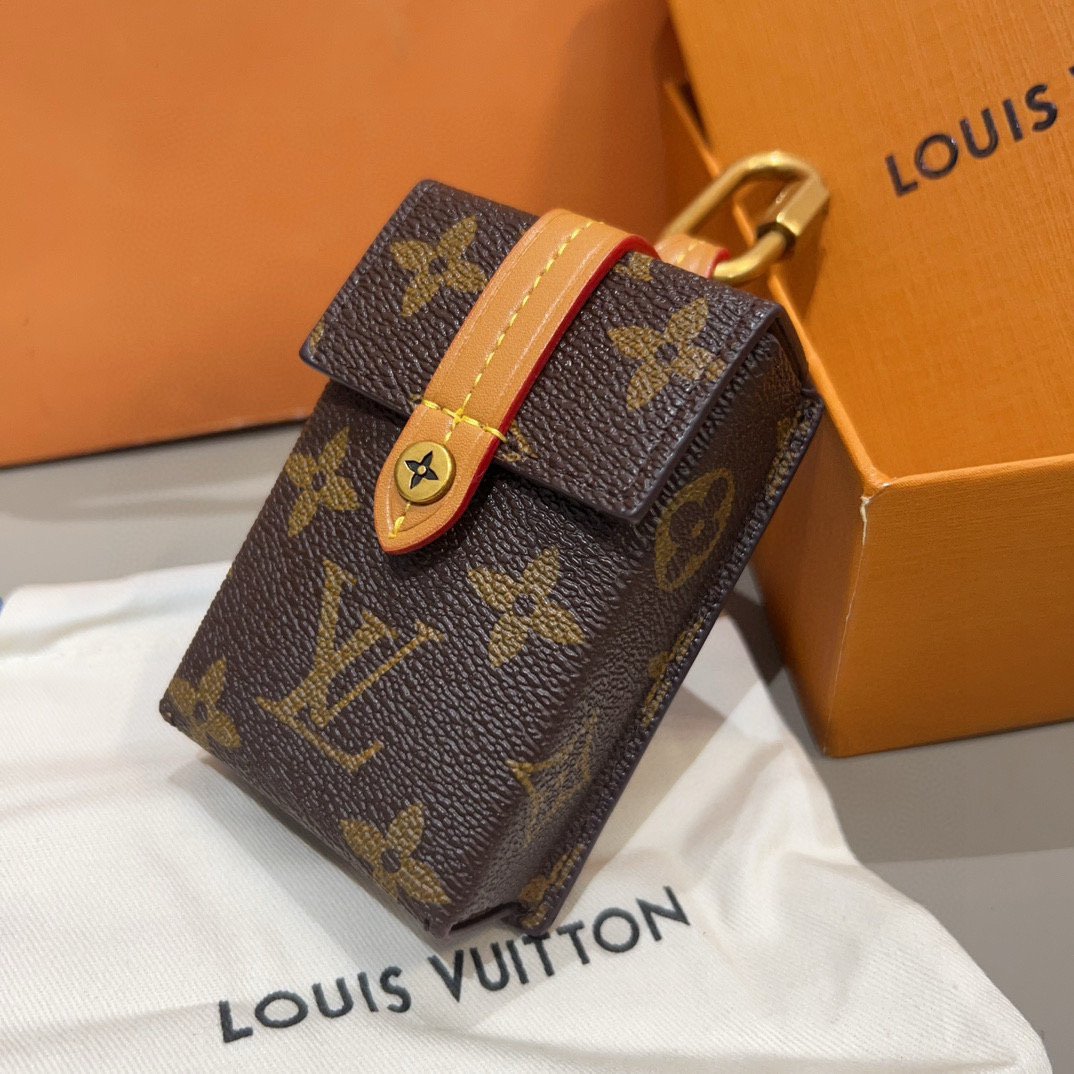 ❗️新品❗️Louis Vuitton 路易威登lv中古系列烟盒挂件挂饰可放耳机 零钱 车钥匙 香烟等小