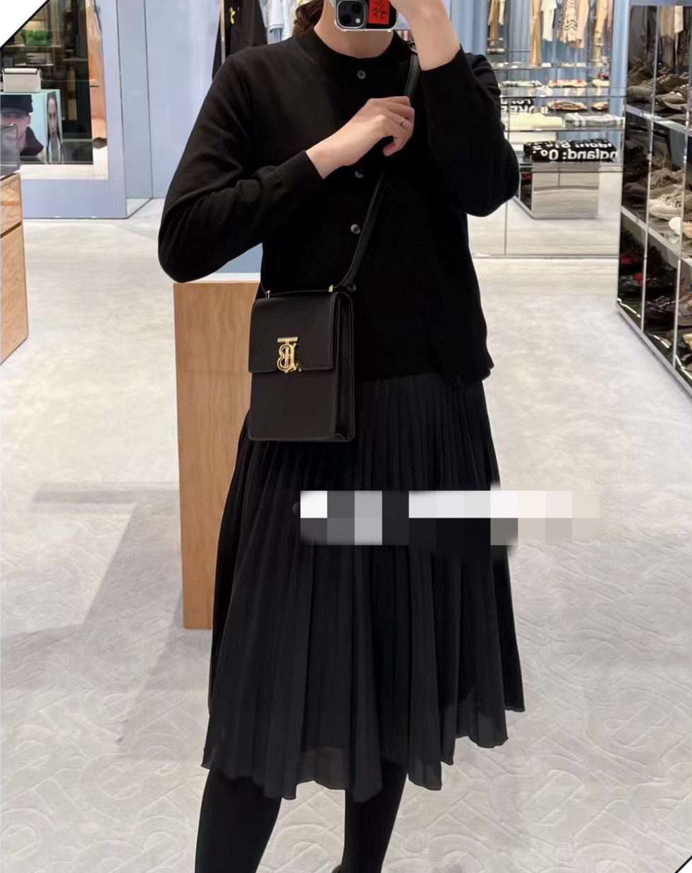  🆕❤️Burberry巴宝莉手机包，男女通用手机包，
生活出门不需要带现金的时代，这个包完全可以满足你