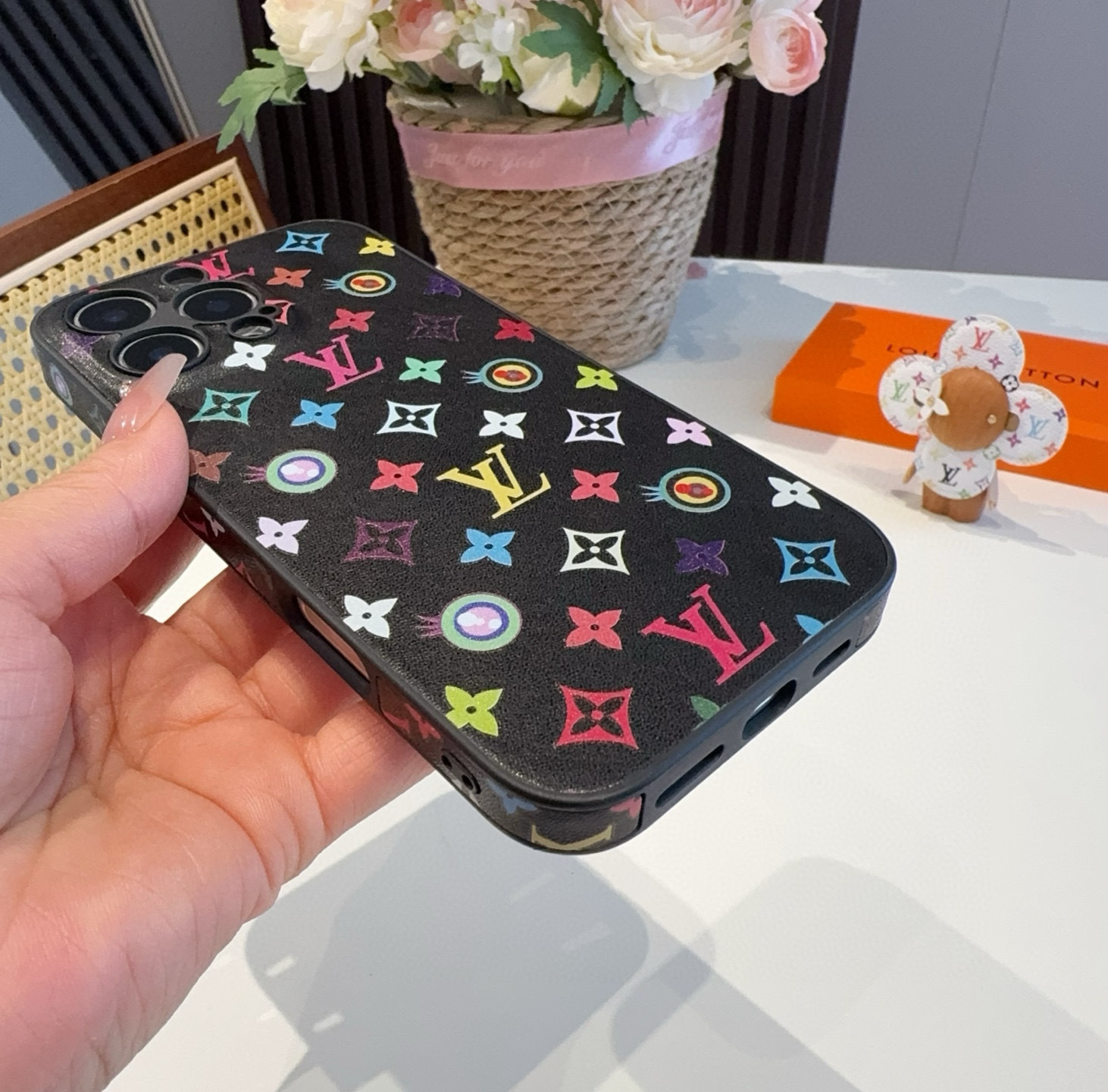 。Lv村上隆33彩 白三彩 黑三彩手机壳 Lv全包围边皮质手机壳
型号:为了不出现报错型号,请打开本机