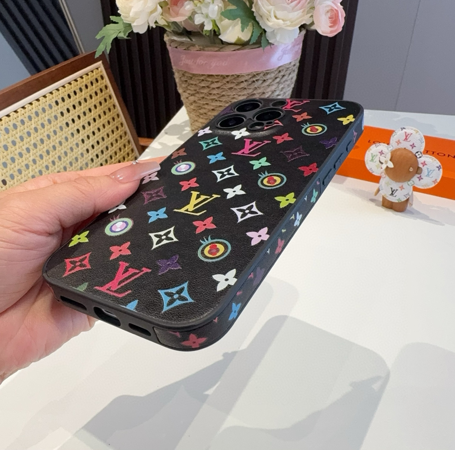 。Lv村上隆33彩 白三彩 黑三彩手机壳 Lv全包围边皮质手机壳
型号:为了不出现报错型号,请打开本机