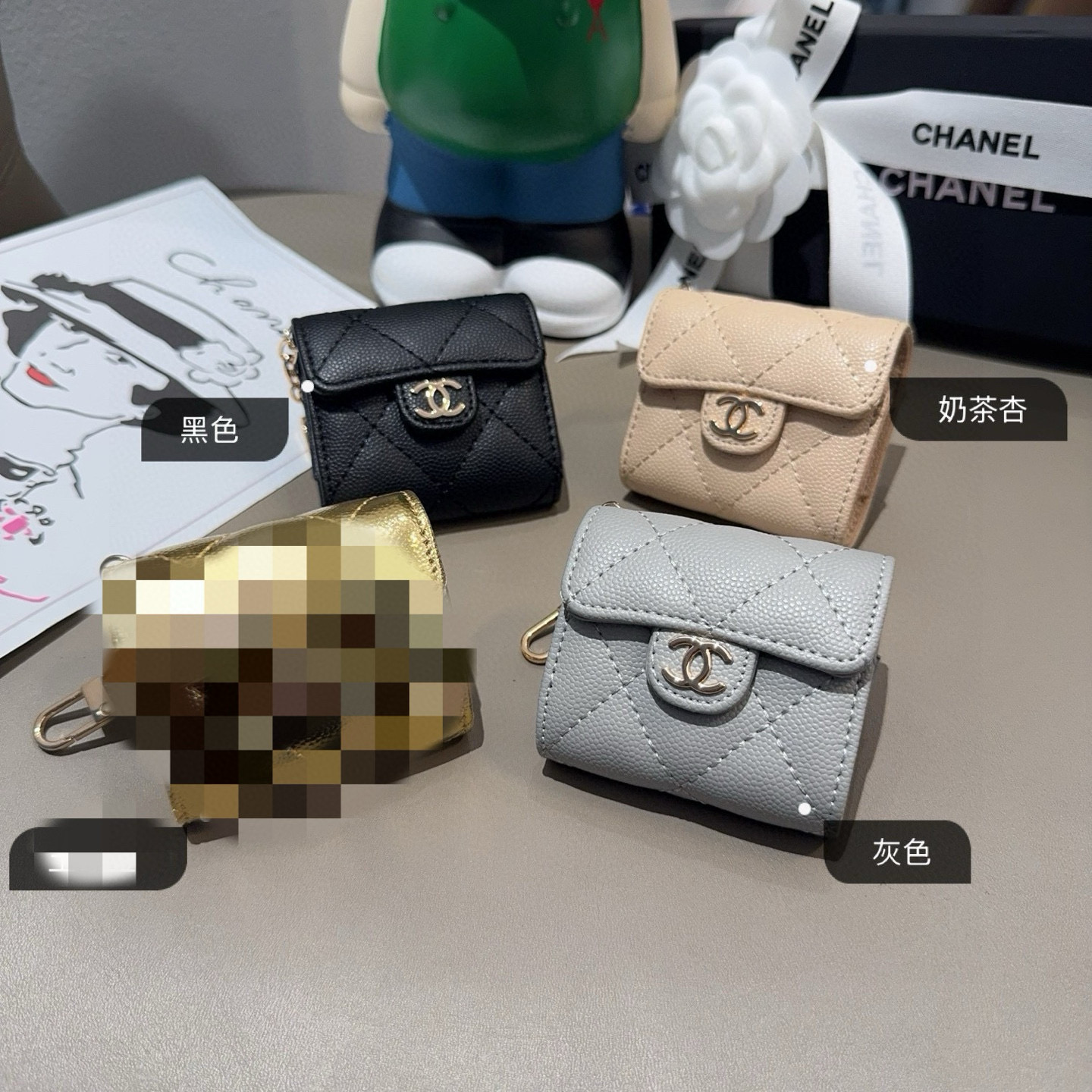 ❤️香奈儿CHANEL经典C3耳机包通用款💥官网11耳机包 
时尚迷你包包，配链条，蓝牙耳机包，包包挂件