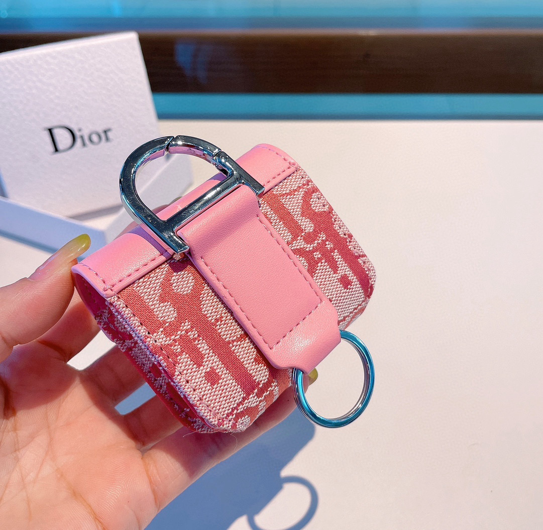  。Dior官网款耳机包，迪奥拼色耳机包，原版五金，一个尺寸73mm*68mm*35mm，适用任何尺寸蓝