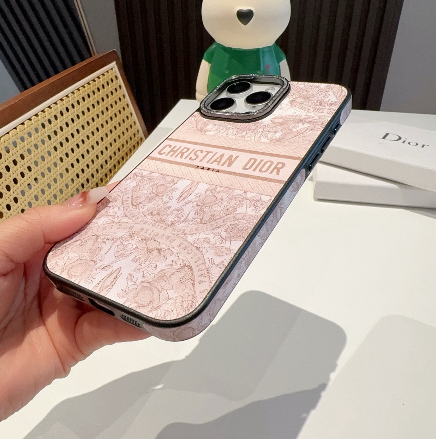 💕新品💕✨Dior迪奥限定款丛林系列手机壳 闪钻摄像头高位保护 侧贴皮全包手机壳 凹造型绝绝子强
型号