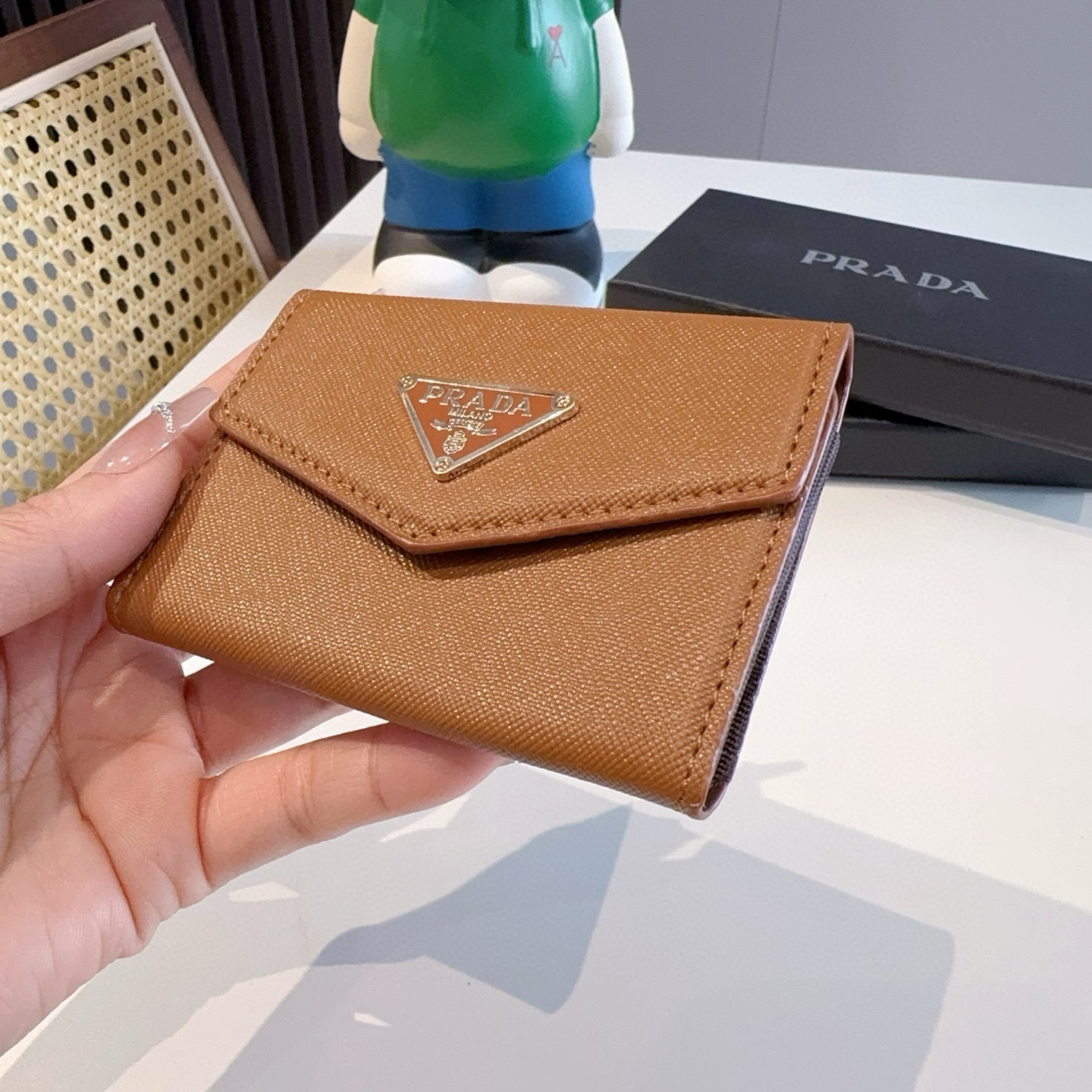  。Prada普拉达风琴包 卡包零钱包两用，超纤材质 