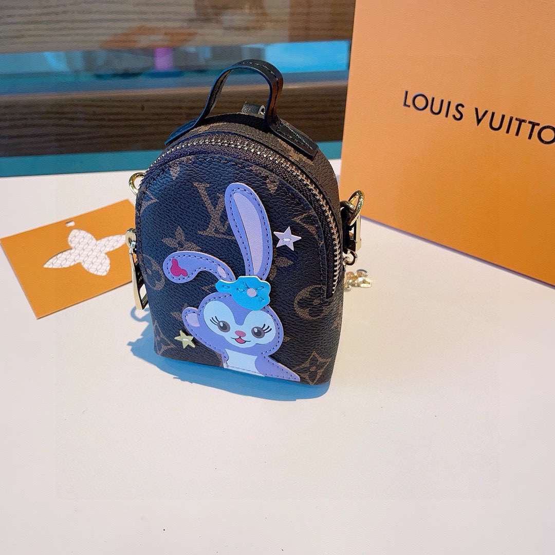 ❗原单货
☀ LOUIS VUITTON 新款卡通链条斜挎小包，mini包包 可装银行卡💄蓝牙耳机…钥匙