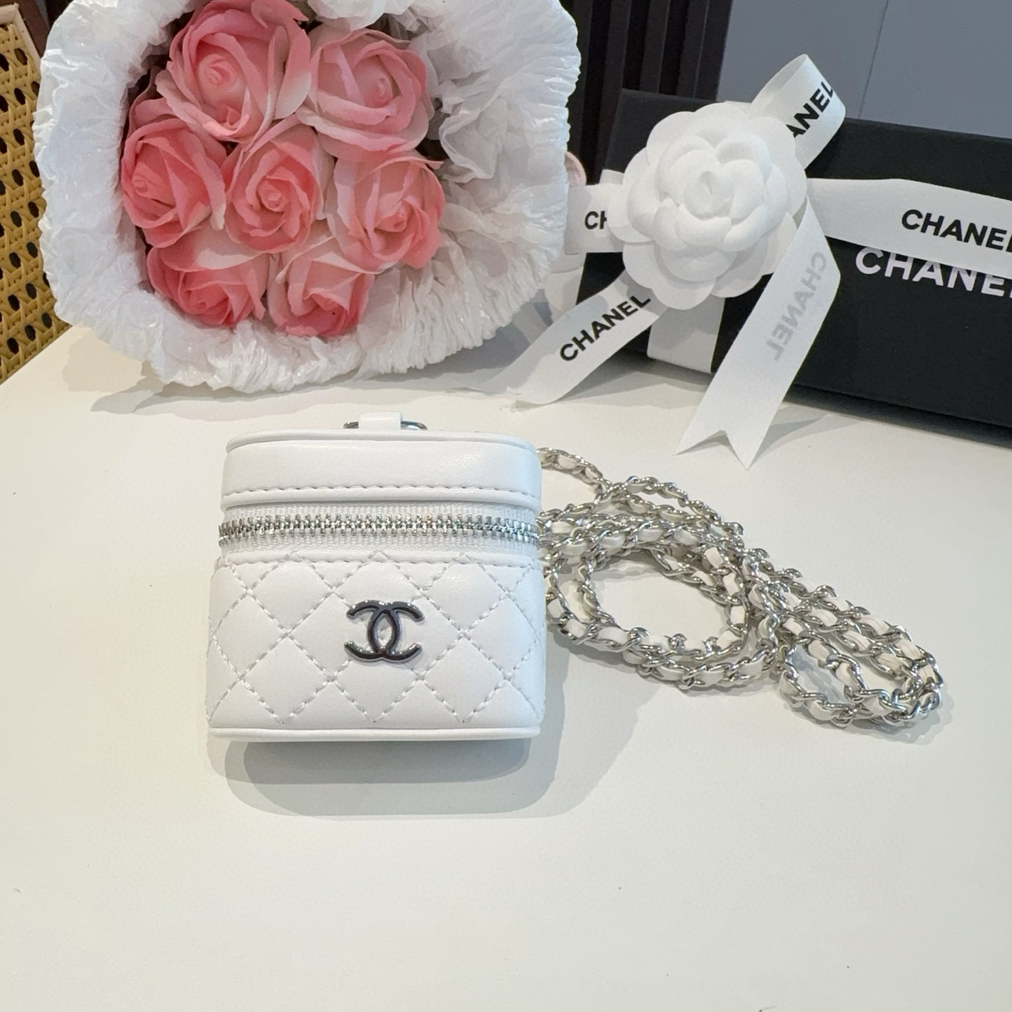❤️香奈儿CHANEL mini斜挎包包 通用耳机包💥官网11耳机包 
时尚迷你包包，链条⛓️挂绳可拆卸