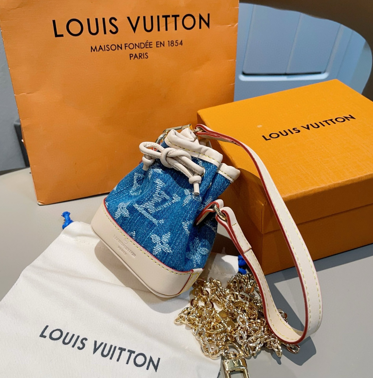 配链条❗️新品❗️
MICRO NOE 包饰 斜挎mini包包钥匙扣 Louis Vuitton 路易