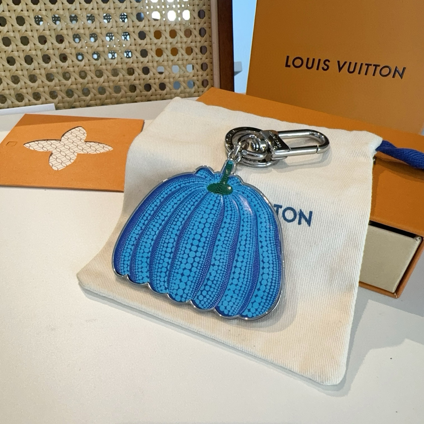  。LV草间弥生南瓜钥匙扣挂件 包包挂饰 Louis Vuitton 路易威登LV&草间弥生南瓜🎃钥匙扣