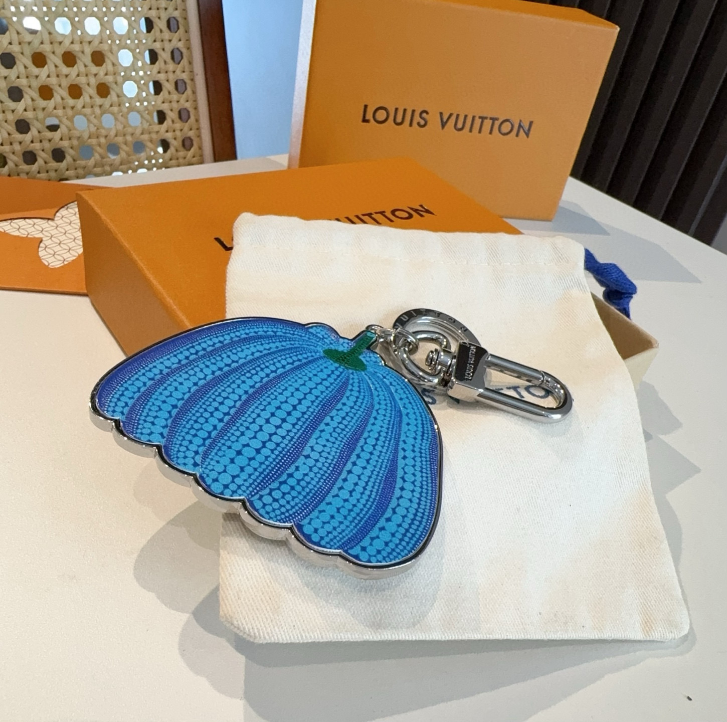  。LV草间弥生南瓜钥匙扣挂件 包包挂饰 Louis Vuitton 路易威登LV&草间弥生南瓜🎃钥匙扣