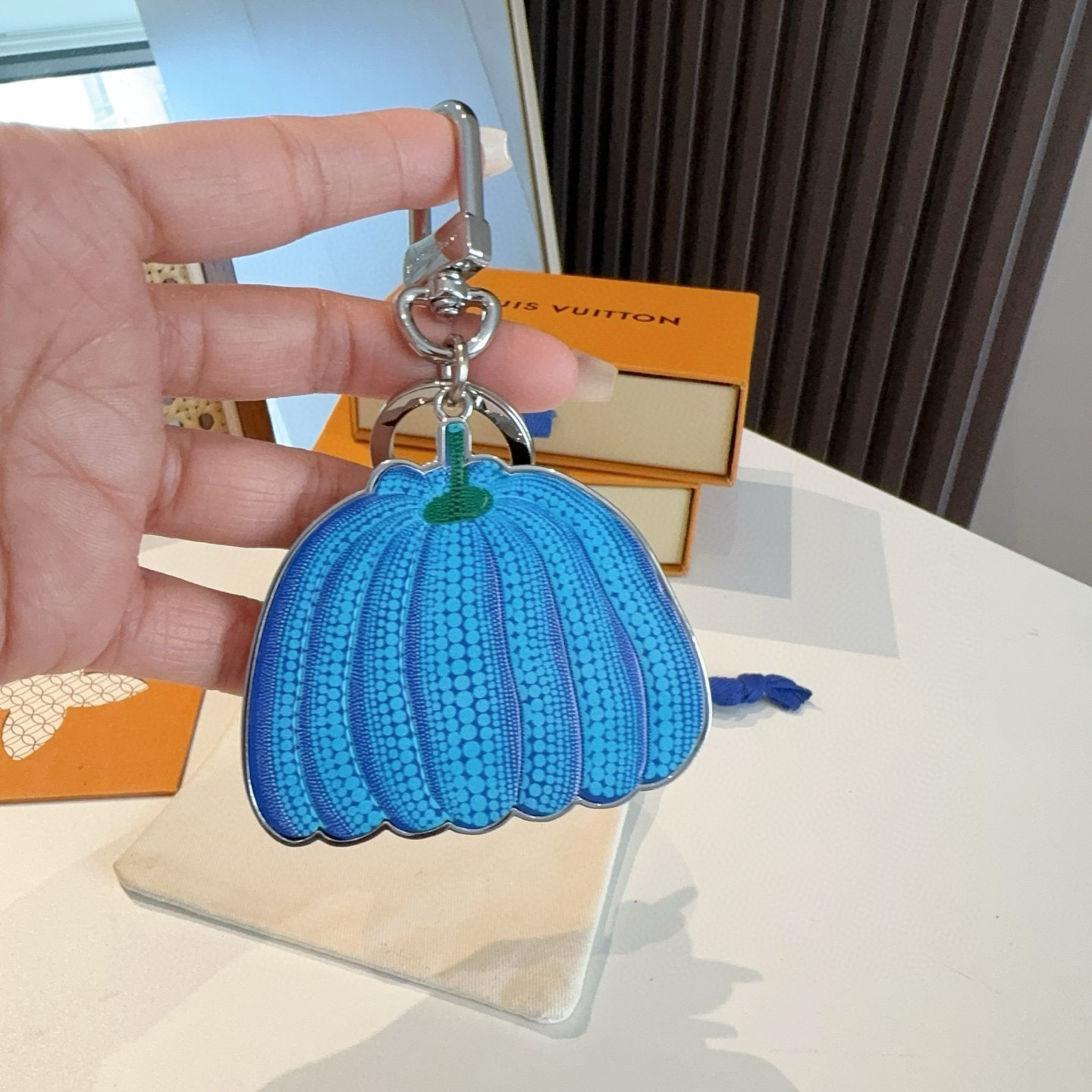  。LV草间弥生南瓜钥匙扣挂件 包包挂饰 Louis Vuitton 路易威登LV&草间弥生南瓜🎃钥匙扣