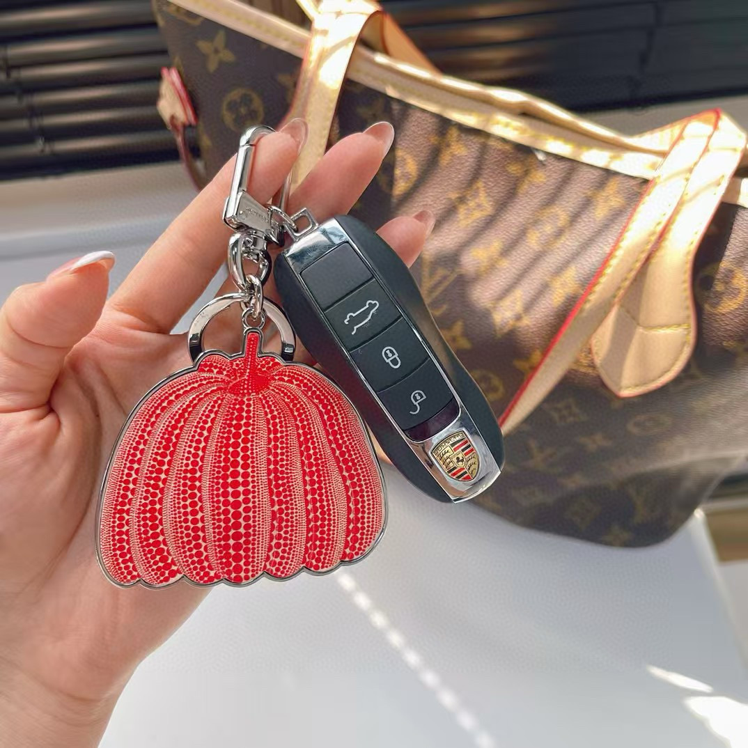  。LV草间弥生南瓜钥匙扣挂件 包包挂饰 Louis Vuitton 路易威登LV&草间弥生南瓜🎃钥匙扣