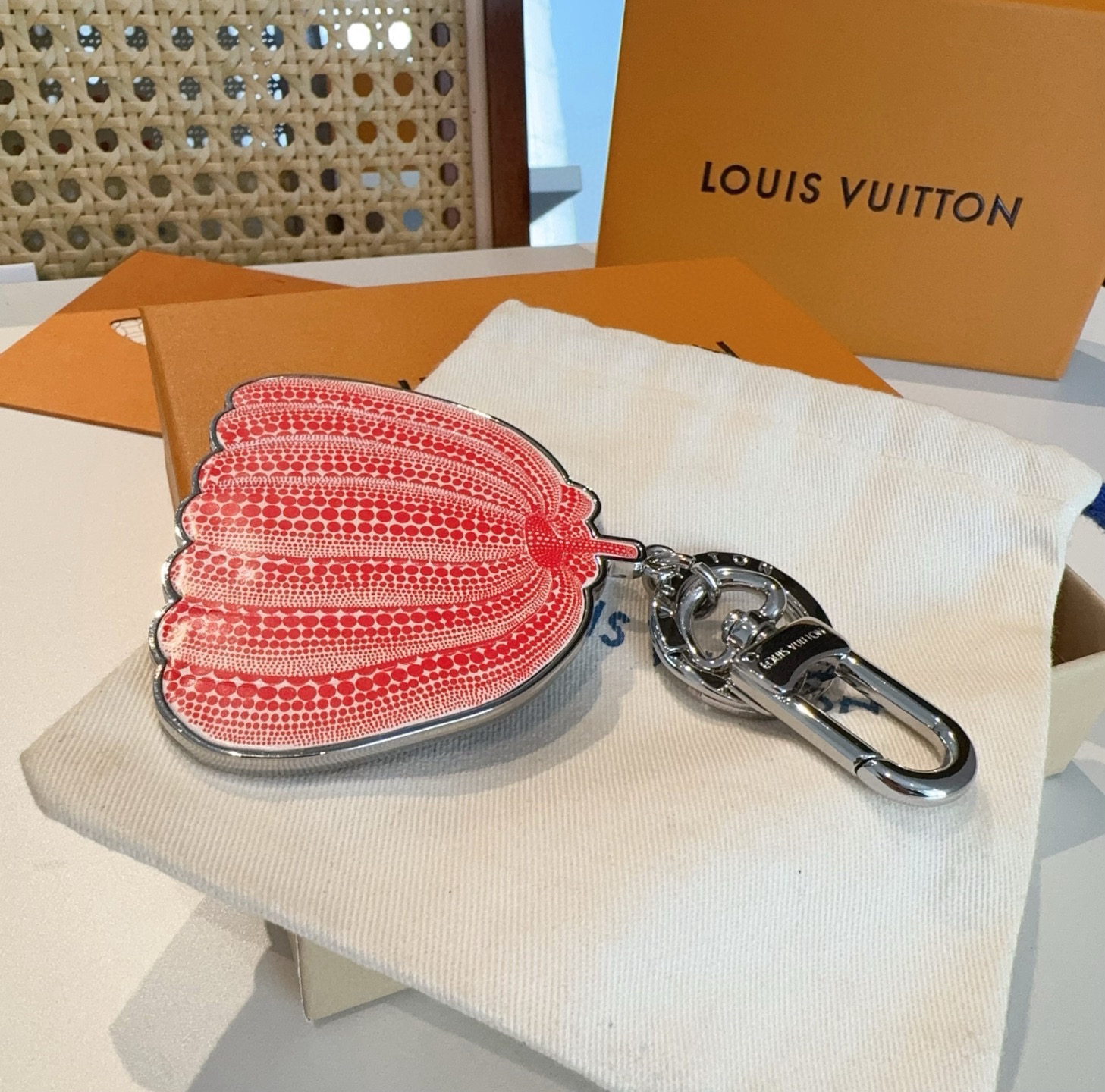  。LV草间弥生南瓜钥匙扣挂件 包包挂饰 Louis Vuitton 路易威登LV&草间弥生南瓜🎃钥匙扣
