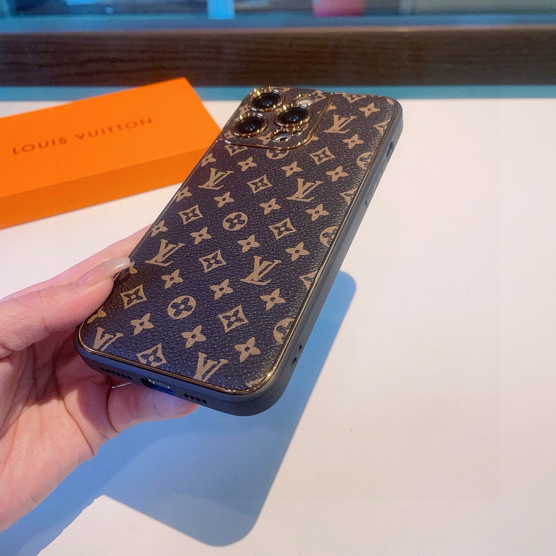 💗lv经典电镀老花手机壳 二合一全包新材料,手感舒适!
型号:为了不出现报错型号,请打开本机查看手机设置