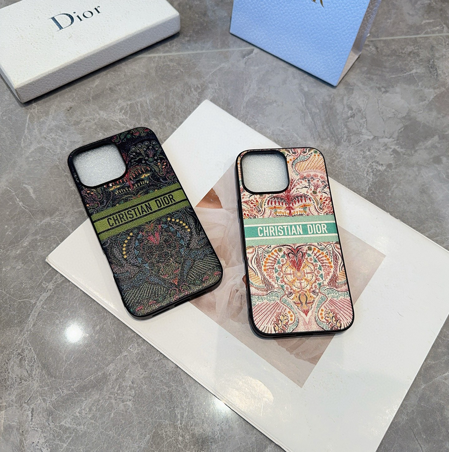  。Dior官网同步原版贴皮手机壳📱爱之光Light of love 系列手机壳 666666
型号：为