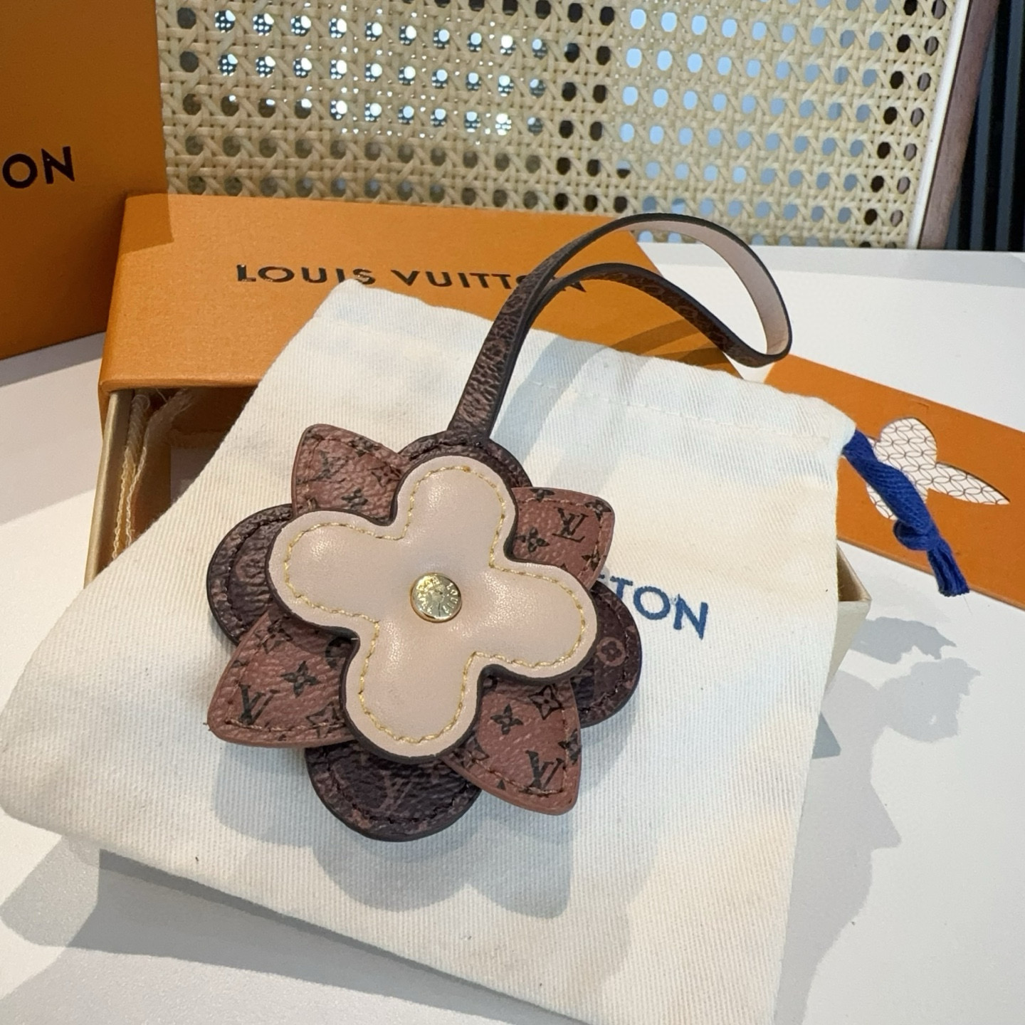  🆕新品M02136 ☀️Louis Vuitton 路易威登lv小花 花卉 MY MONOGRAM L