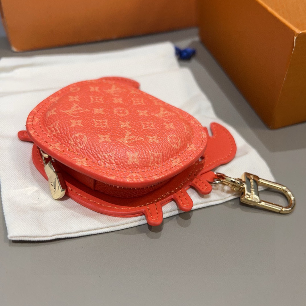  🆕官网新品 热卖Louis Vuitton 路易威登lv 小螃蟹耳机包钥匙扣挂件挂饰 Lv钥匙包蓝牙耳
